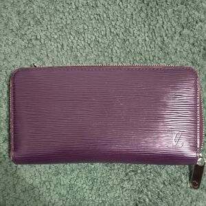 Louis Vuitton Plum Epi Zip-Around Wallet